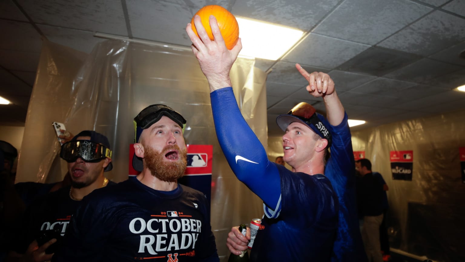 Pete Alonso introduces Mets' playoff pumpkin 10/03/2024 New York Mets