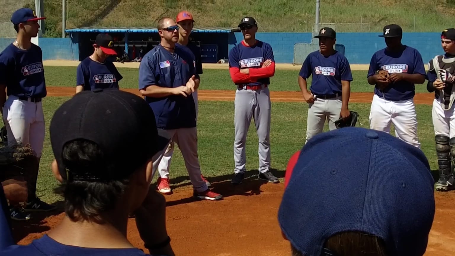 Escolano, Segura discuss baseball in Barcelona | 04/21/2023 | MLB.com