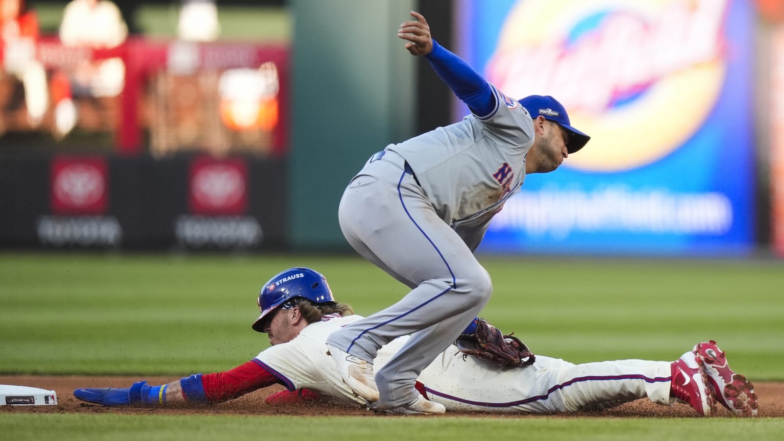 Francisco Alvarez nabs Bryson Stott at second 10/06/2024 New York Mets