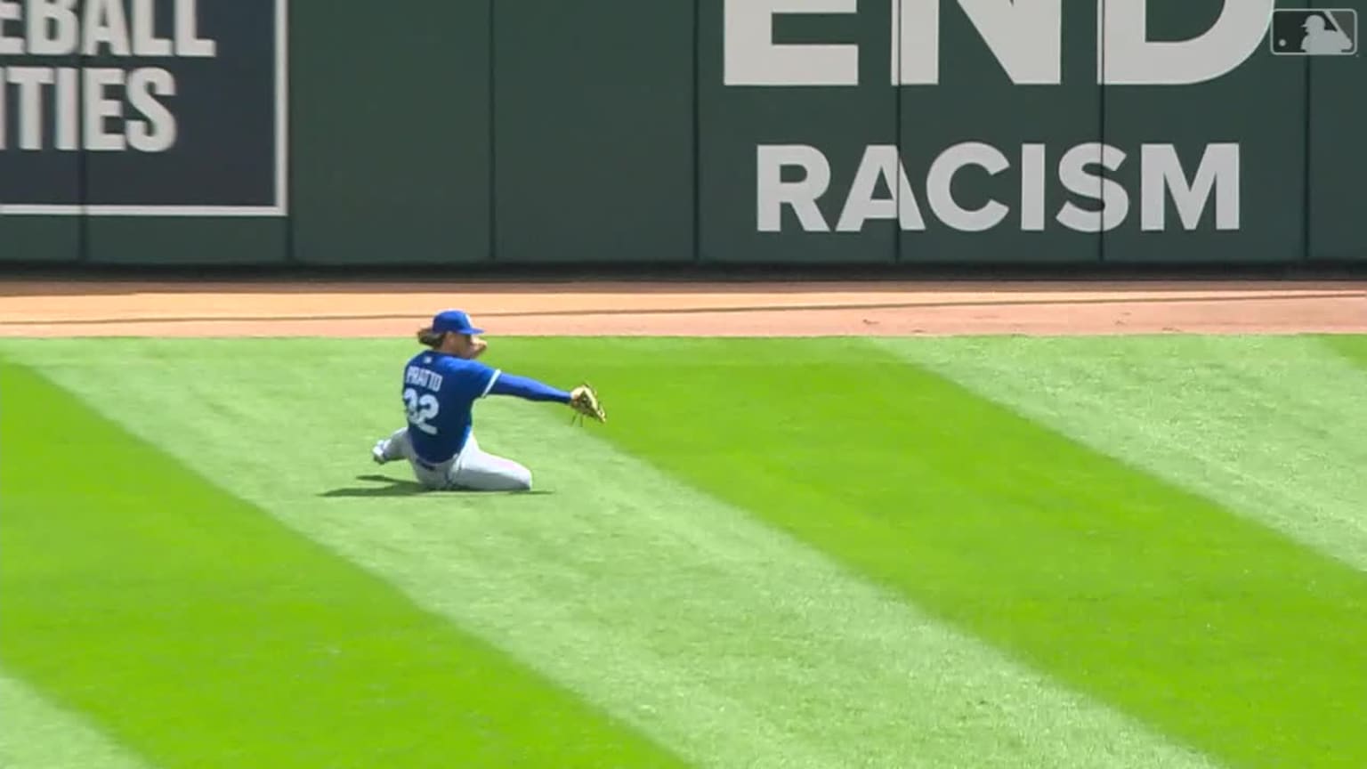 Nick Pratto's slick sliding catch 04/29/2023 Kansas City Royals