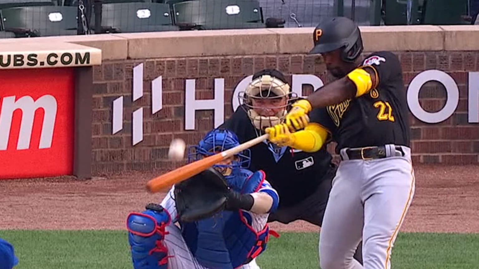 Andrew McCutchen hits leadoff home run in Phillies debut