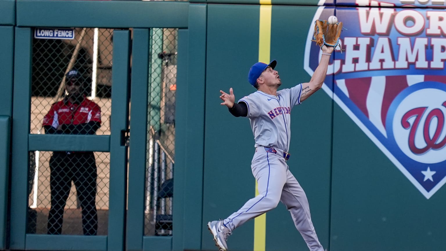 Tyrone Taylor's running catch | 07/02/2024 | New York Mets