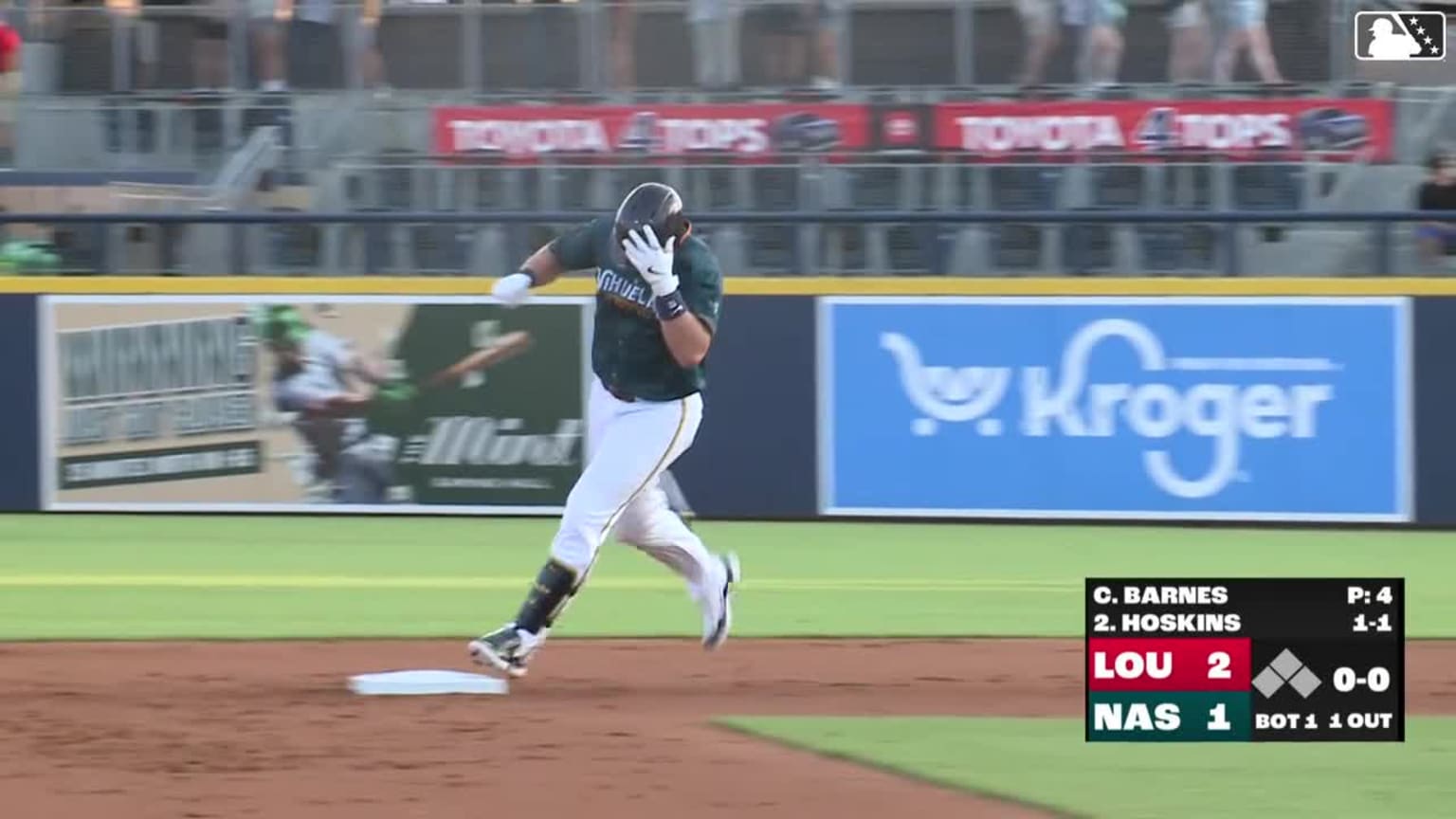 Rhys Hoskins clubs solo home run | 08/21/2025 | MLB.com