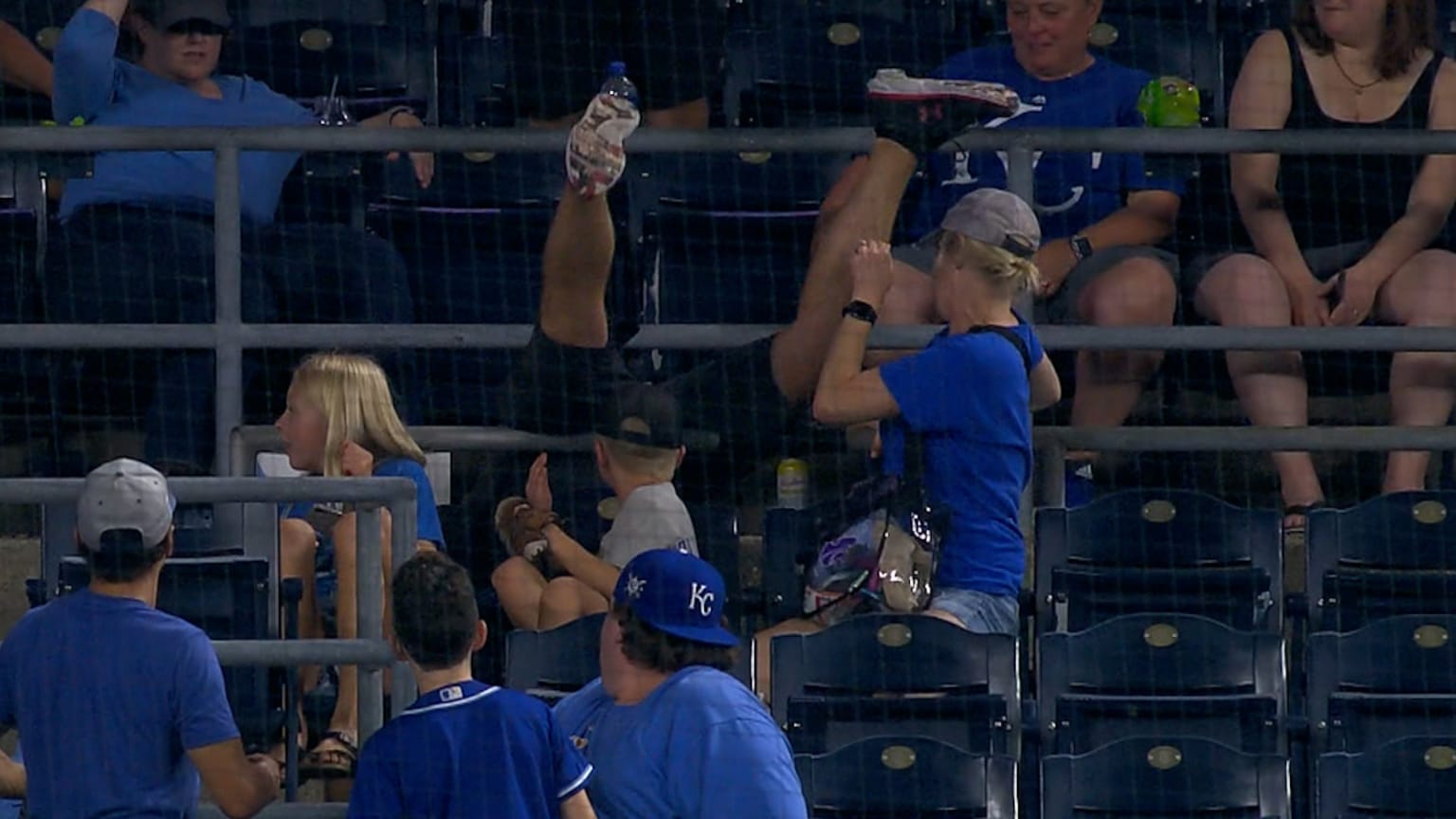 Dad dives over railing trying to catch a foul ball | 08/26/2022 ...