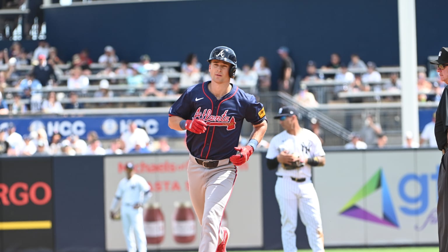 Luke Williams drills his first home run of spring 03/10/2024
