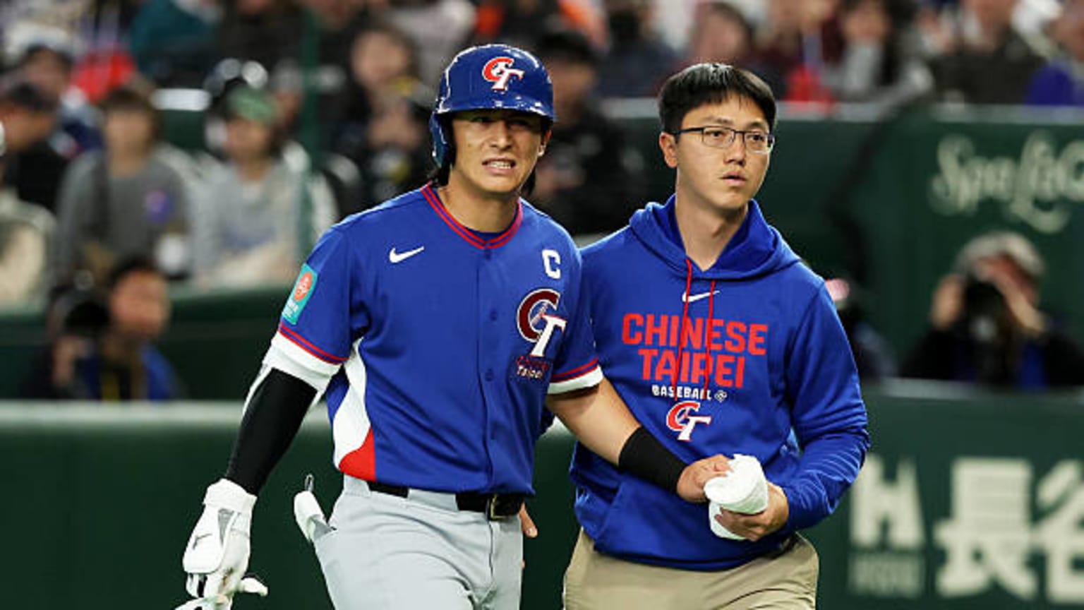WBC 2026　チェンジェシェン　ポーチ　Chen Chieh-hsien Chieh-Hsien Chen leaves game after HBP | 03/04/2026 | MLB.com