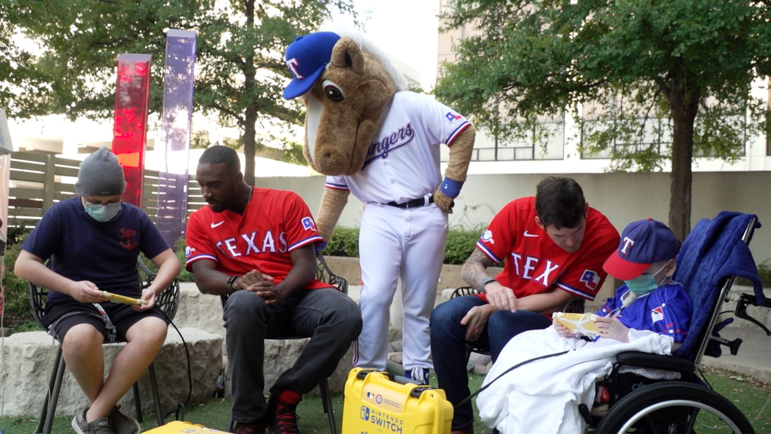 Rangers visit Medical City Children's Hospital | 09/14/2022 | Texas Rangers