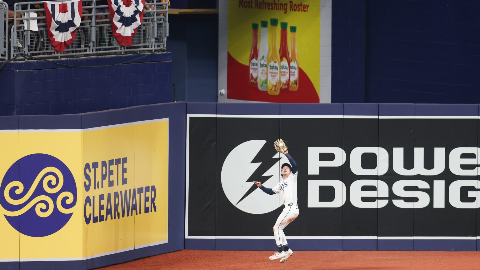 Jonny DeLuca's sweet leaping catch | 10/27/2026 | Chicago Cubs