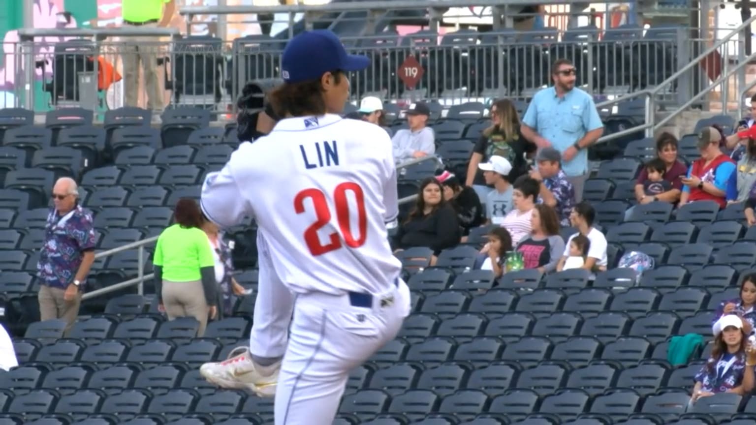 YuMin Lin strikes out eight across 7 innings 09/15/2023