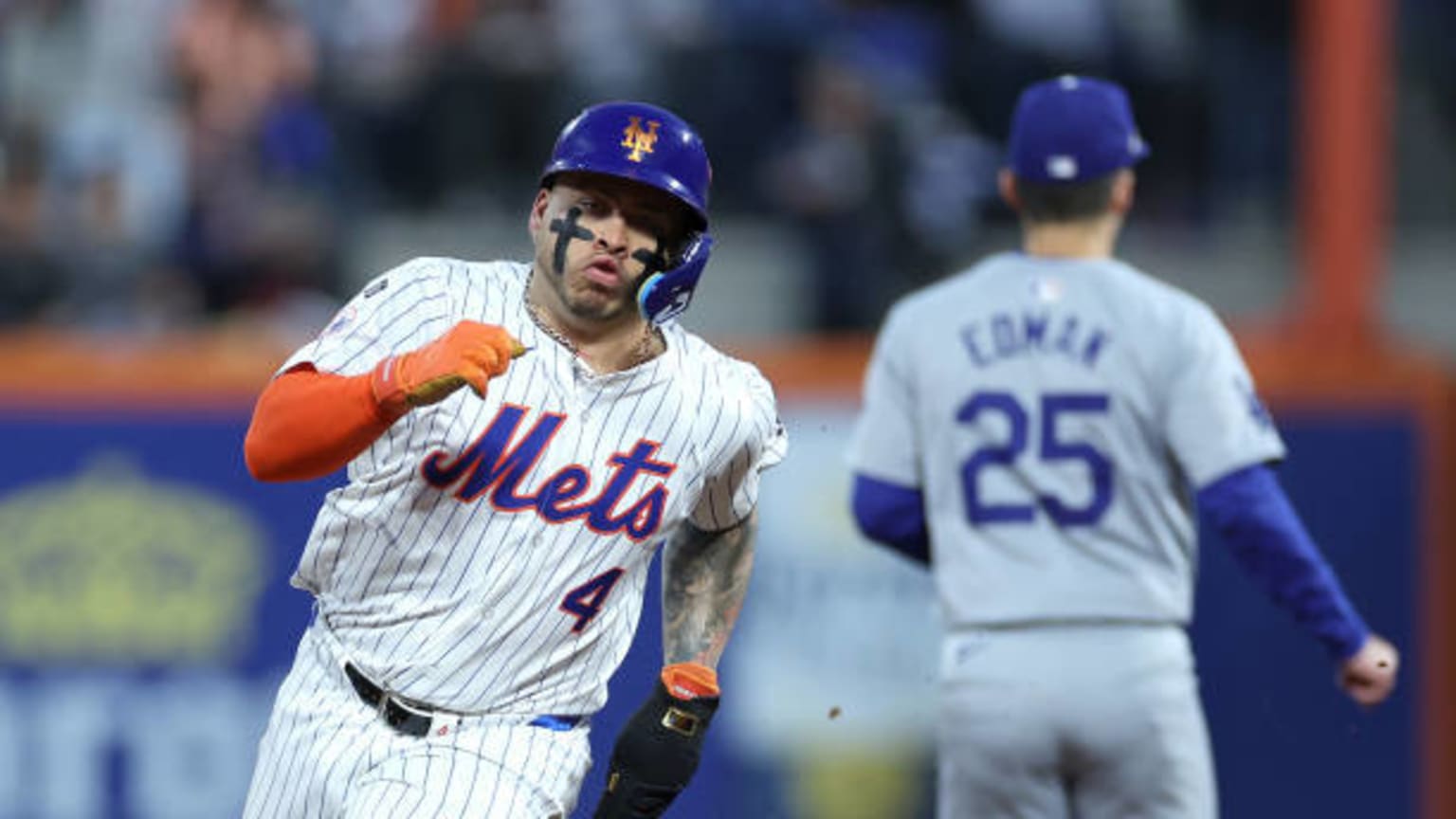 Francisco Alvarez collects three hits in Game 5 10/18/2024