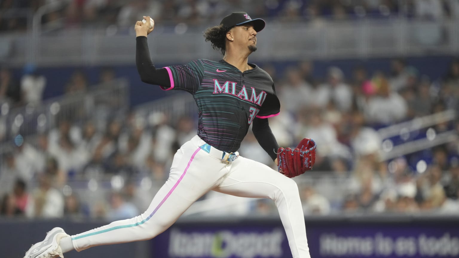 Eury Pérez, Walker Buehler Eury Pérez strikes out six batters | 08/18/2025 | Miami Marlins