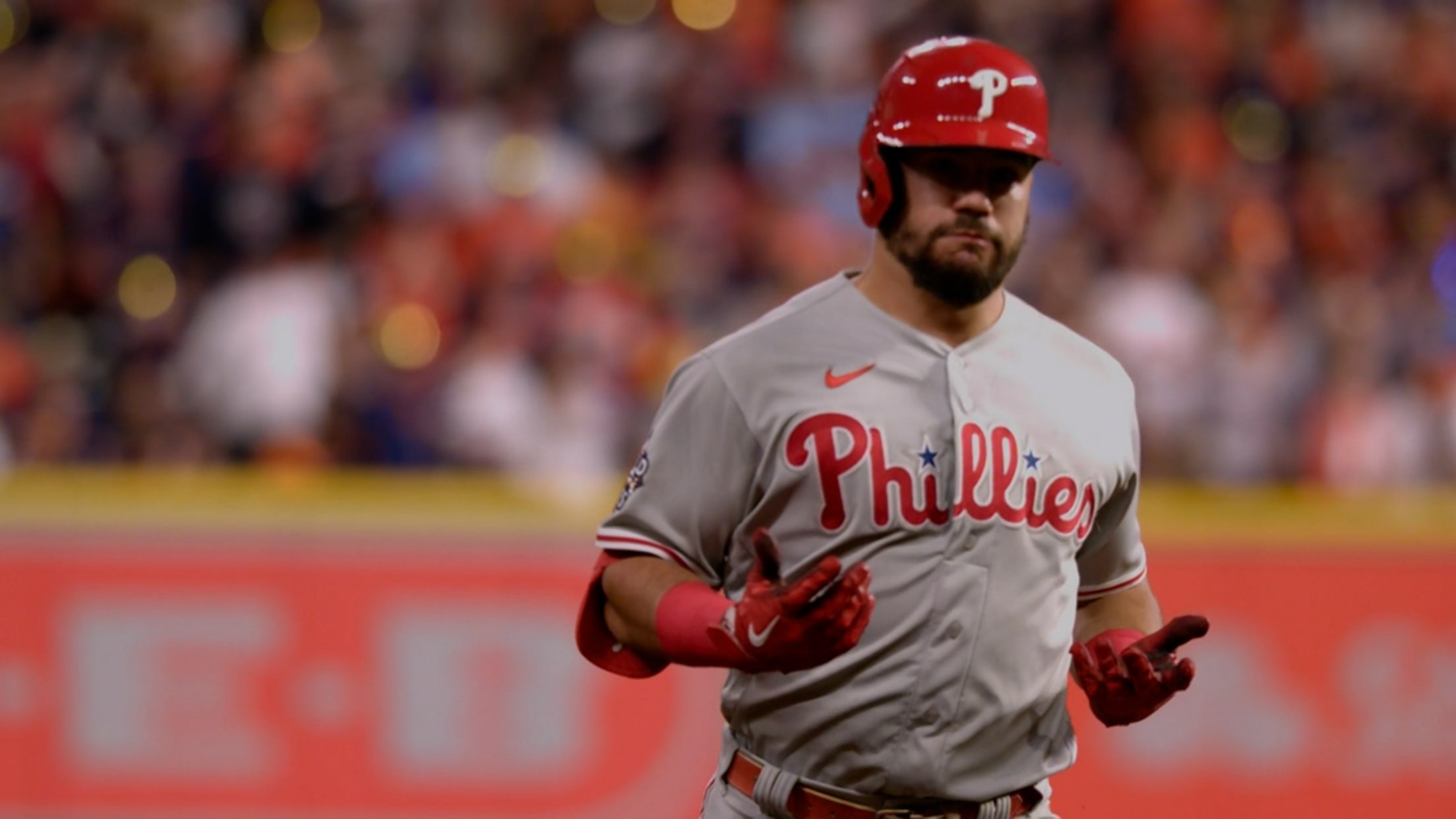 Phillies Kyle Schwarber just misses two home runs in World Series