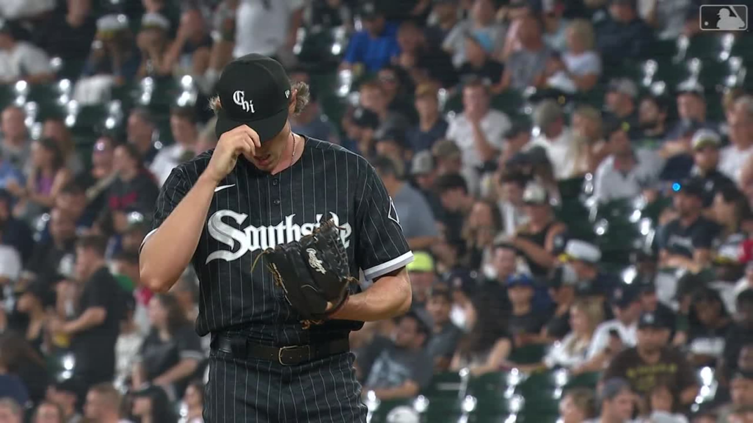 White Sox reliever Declan Cronin working side job at Tread Athletics