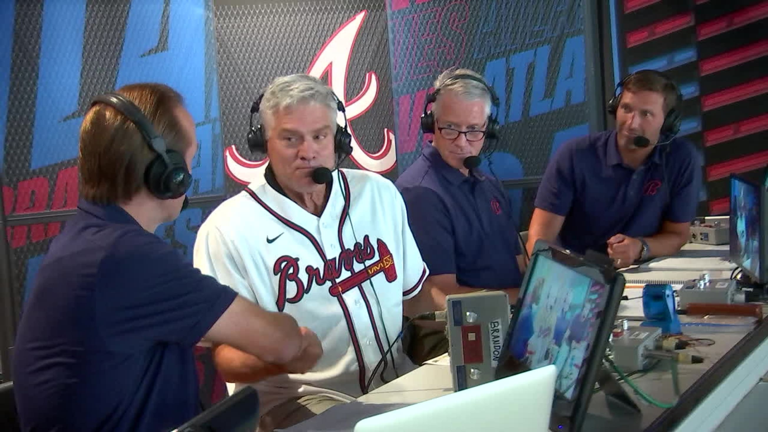 Dale Murphy hops in the booth, 08/18/2023