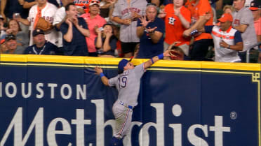 Jeremy Peña triples after umpire review