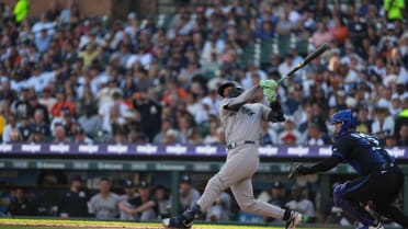 Ali Sánchez's RBI double