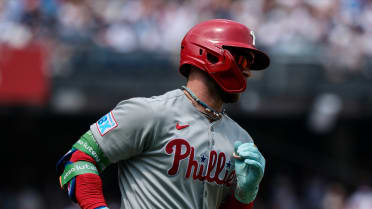 Bryce Harper's solo home run (15)