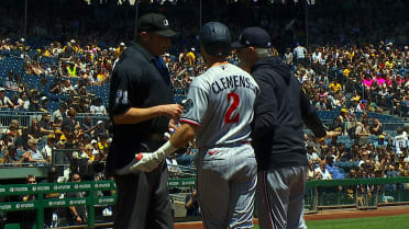 Kody Clemens se molesta tras un ponche