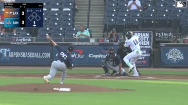 Wilberson De Pena homers (1) on a fly ball to left field.