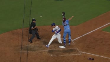 Dodgers load the bases in the 11th to walk it off