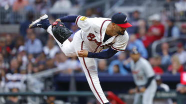 Martín Pérez's five scoreless innings