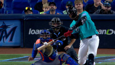 Heriberto Hernández da la victoria con un grand slam