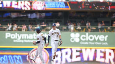 Bryse Wilson seals the Brewers' series win