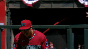 D-backs' quick thinking double play