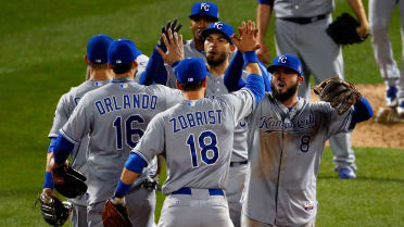 The Royals rally late to win Game 4