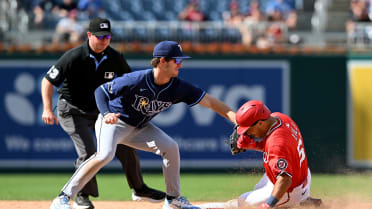 Daylen Lile called out at second after review