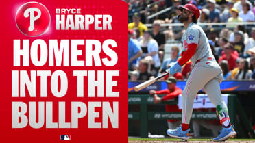 Bryce Harper's solo homer (12)