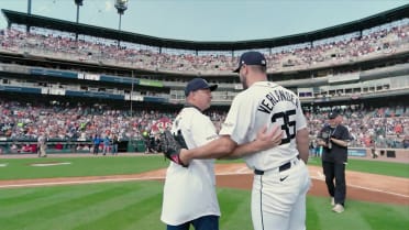 Verlander recibe de Inge 1er pitcheo