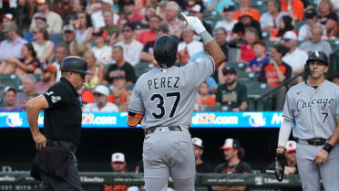 Junior Perez's three-run home run (2)