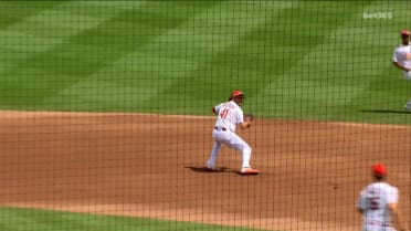 Alec Burleson's acrobatic diving play