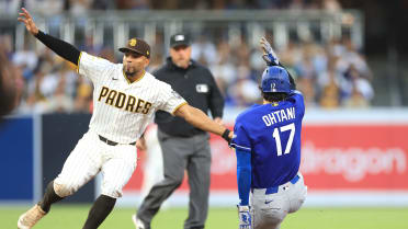 Rodolfo Durán pone fuera a Shohei Ohtani en segunda