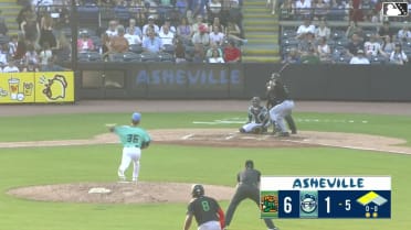 Easton Carmichael singles on a ground ball to third baseman Zach Daudet. Carlos Caro scores. Yordany De Los Santos scores.