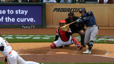 Ben Williamson produce con doblete