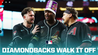 D-backs plate five runs in the 9th to walk it off