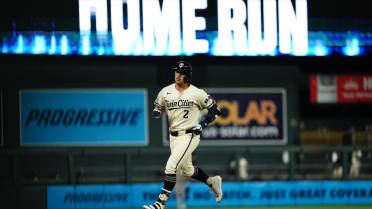 Brooks Lee's two-run homer (9)