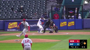 RJ Schreck singles on a line drive to right fielder Allan Castro. Ryan McCarty scores. RJ Schreck to 2nd. Fielding error by right fielder Allan Castro.