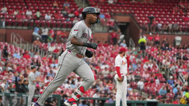 LuJames Groover's first career homer