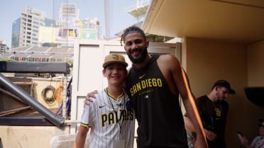 Padres host Tyson for Make-A-Wish visit