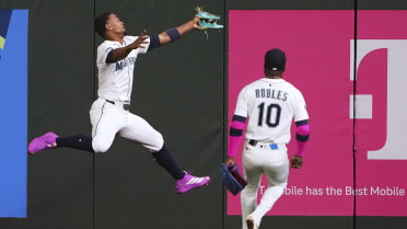 Julio Rodríguez's stellar running catch