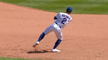 Los Cachorros ejecutan un brillante doble play