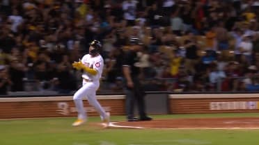 Leody Taveras impulsa con sencillo