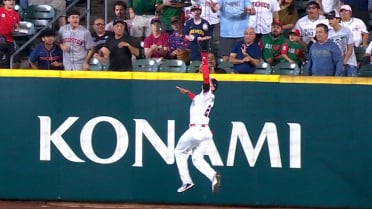 Trayce Thompson's catch at the wall
