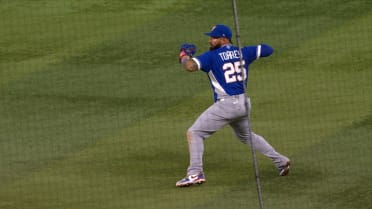 Gleyber Torres throws out Ismael Munguia at home