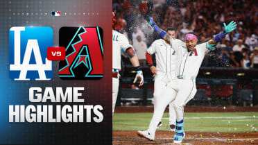 Ketel Marte walks it off for D-backs in comeback win