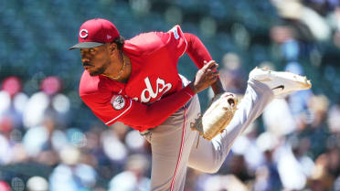 Hunter Greene poncha a siete contra Rockies