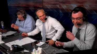 John Kruk makes booth laugh twice with funny moments